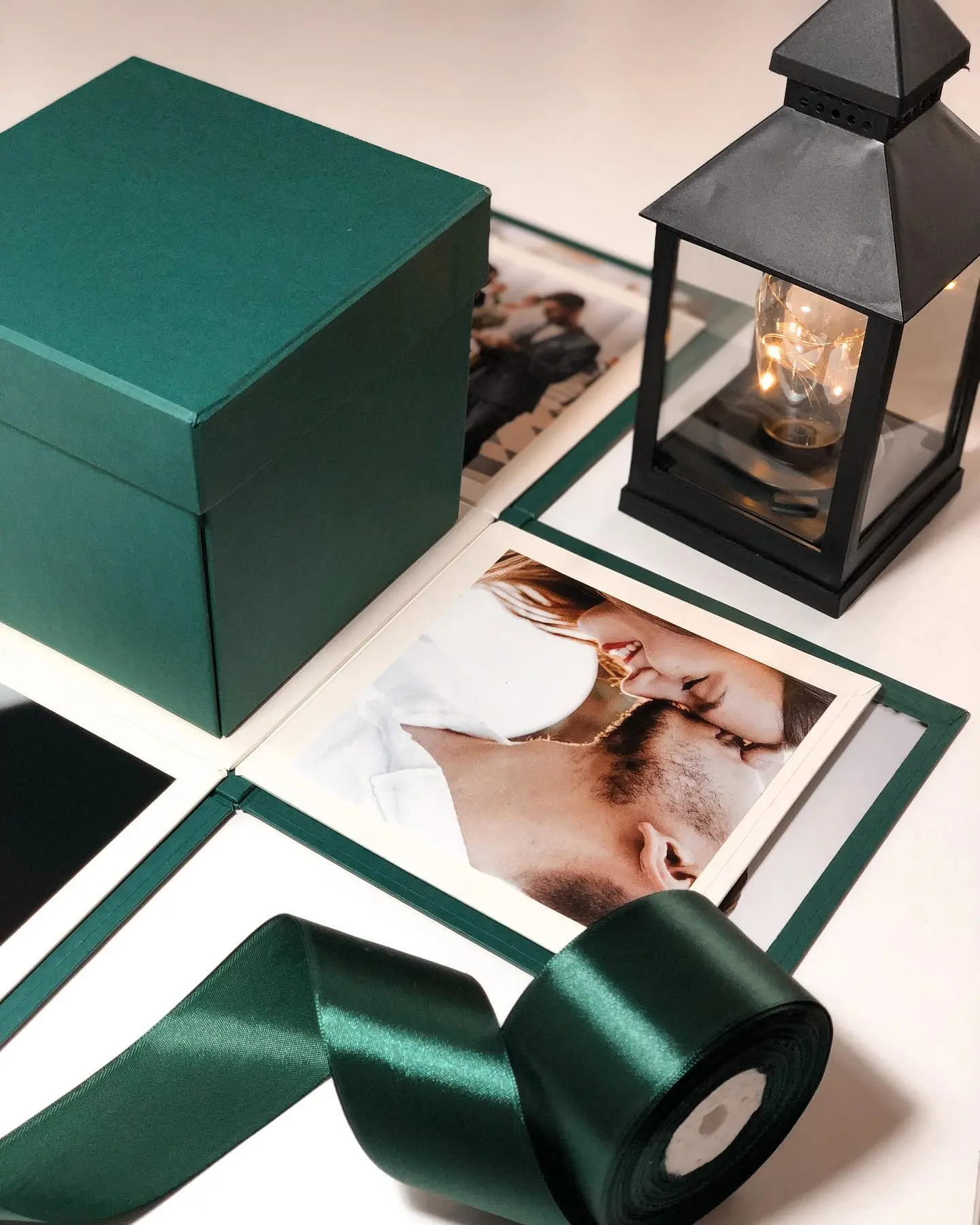 Фотоколаж Box in Box — момент зі спогадів
